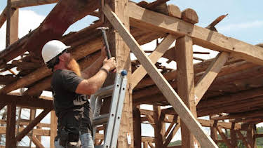 8:00 AM: Barnwood Builders (S4) | Discovery Channel | 7/13 2026