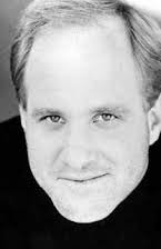 Michael Milhoan como 