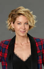 Jenna Elfman as 