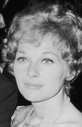 Joanna Moore as 