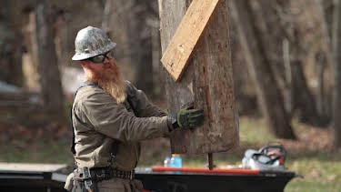 8:00 AM: Barnwood Builders (S6) | Discovery Channel | 8/4 2026