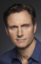 Tony Goldwyn som Director