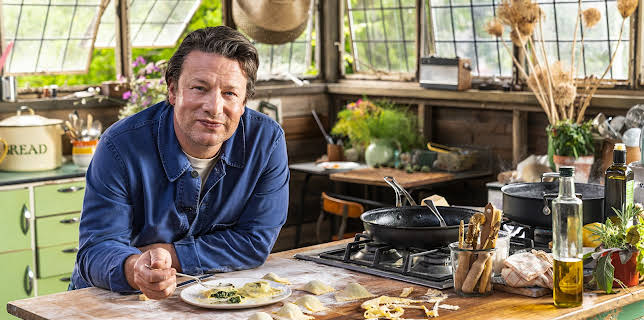12:50: Jamie Oliver: Seasons (S1 E2) (S1) | TV6 | 11/22 2025