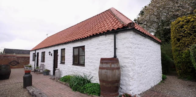 03:25: En plats på landet (S30 E5) (S30) | TV8 | 12/27 2025