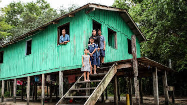 1:00 PM: Ben Fogle: New Lives in the Wild (S8 E4) (S8) | 5 Select | 3/30 2026