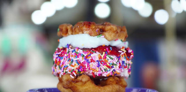 04:15: Crazy Food USA - Wir frittieren (fast) alles! | ProSieben Maxx | 12/12 2025