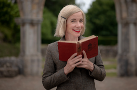 Lucy Worsley's Holmes vs Doyle, Season 1: Doctor and Detective