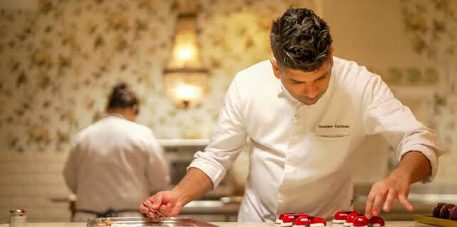 19:00: Weihnachten im Grand Hotel | Radio Bremen | 12/24 2025