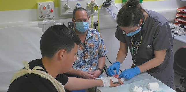 1:10 AM: 24 Hours in A&E | 4 Seven | 10/31 2025