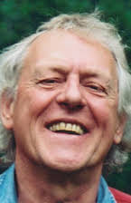 Kay Pollak som Director