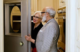 Extravagant Spaces: The Arizona Villa Imported from Italy