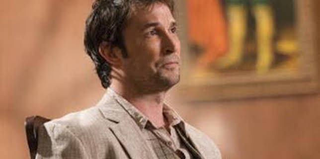 20:13: The Librarians (T3): Ep.6 The Librarians y la prueba del triángulo | SYFY | 3/2 2026