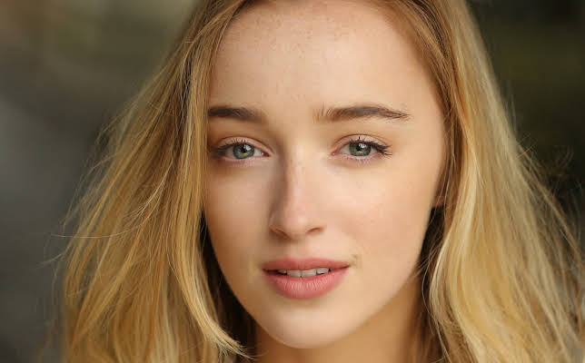 Phoebe Dynevor