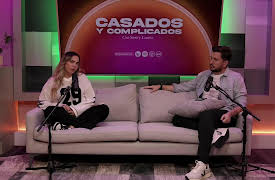 Casados y Complicados con Santi y Laurita season-1: Te amo, pero no amo a tu familia
