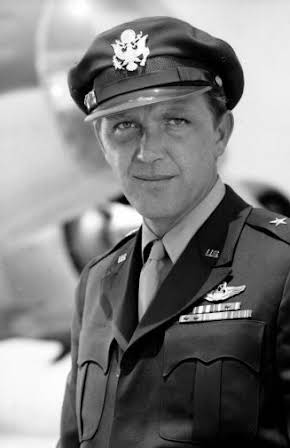 Robert Lansing as 