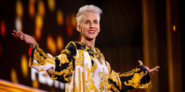 04:40: Lisa Eckhart: Kaiserin Stasi | 3SAT | 11/8 2025