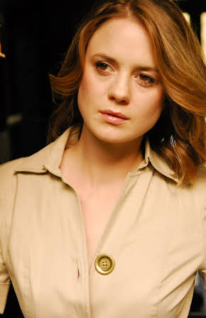 Henrietta Meire as 
