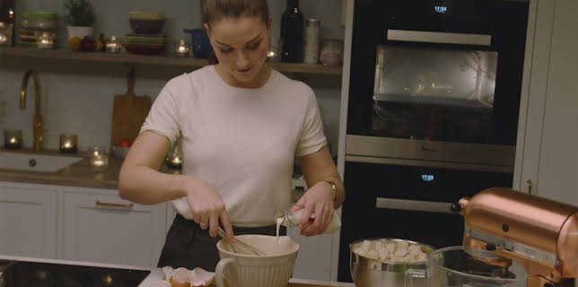 06:00: Idas Fristelser (S3 E18) (S3) | TV8 | 11/7 2025