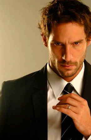 Gonzalo Valenzuela as 