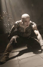 Andy On como Alex Trang