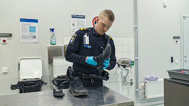 08:00: Border Control: Sweden (S1 E5) (S1) | Investigation Discovery | 9/23 2026