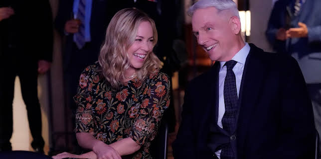 01:30: NCIS (S17 E8) (S17) | TV3 | 11/12 2025