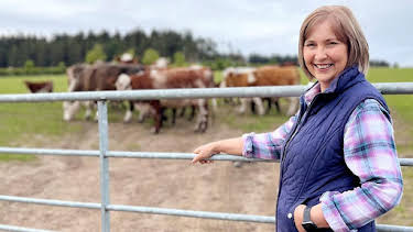 9:15 AM: Farm 999 (S1) | BBC One Wales | 4/1 2026