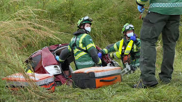 9:00 PM: 999 Rescue Squad (S5 E10) (S5) | W | 12/24 2025