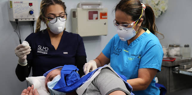 00:25: Dr. Pimple Popper (S3 E9) (S3) | TLC | 10/31 2025