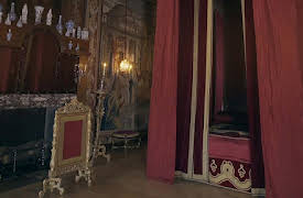 World's Greatest Palaces: Hampton Court Palace