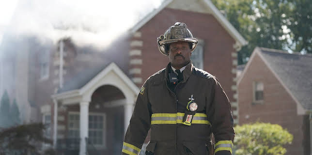 03:30: Chicago Fire (S7 E8) (S7) | Viasat Series | 11/4 2025