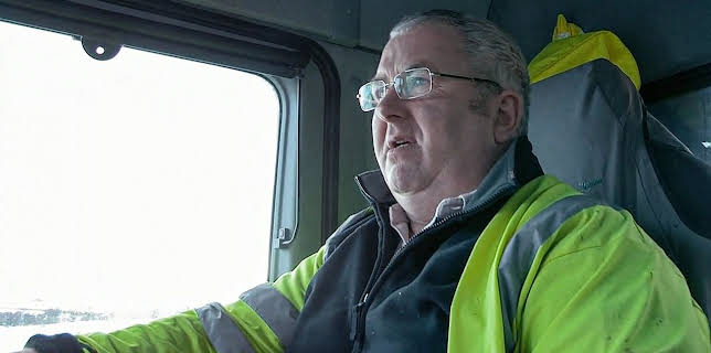 2:35 PM: Winter Road Rescue (S2 E3) (S2) | Paramount | 11/9 2025