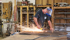 Salvage Dawgs (S2 E10)