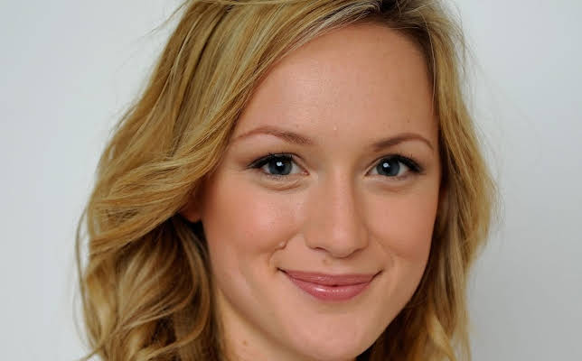 Kerry Bishé