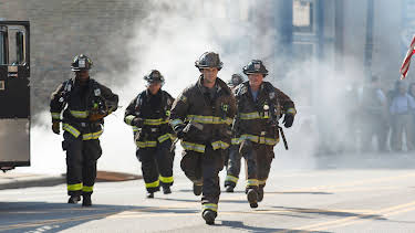 03:00: Chicago Fire (S5 E3) (S5) | Viasat Series | 9/23 2026