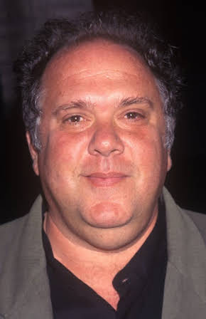 Maury Chaykin as 
