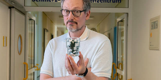 21:00: Hirschhausen und der Schmerz | SWR Fernsehen RP | 1/7 2026