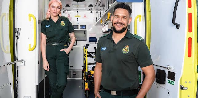 1:05 AM: 999: On the Front Line | More 4 | 12/8 2025