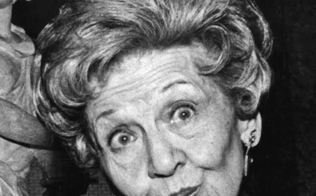 Mae Questel