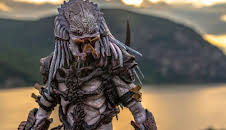 MAD ACTION: 'DEPREDADOR ALPHA'