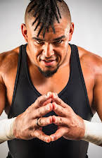 Babatunde Aiyegbusi como 