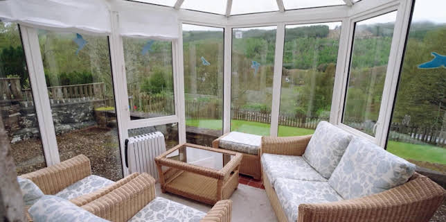 04:25: En plats på landet (S31 E22) (S31) | TV8 | 2/4 2026