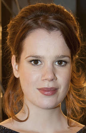Anna Raadsveld as 