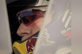 Sainz: Live to compete: A living legend