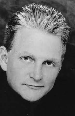 Eric Douglas as Yellow Dragon