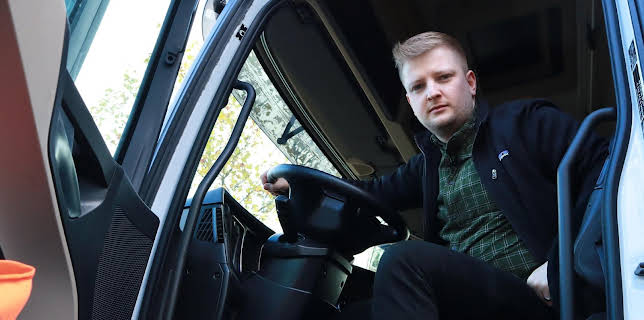 02:20: 7 Tage im Lkw - Traumjob Trucker? | HR Fernsehen | 3/18 2026