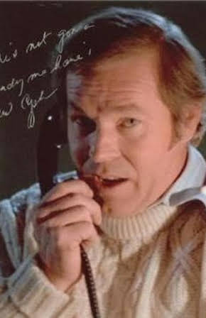 Charles Cyphers as Charlie Donovan