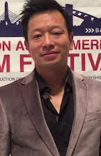 Michael Tow como R.I.P.D. Evidence Clerk