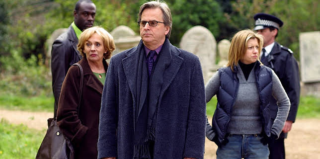 11:00 PM: Waking the Dead (S2 E8) (S2) | Drama | 11/17 2025