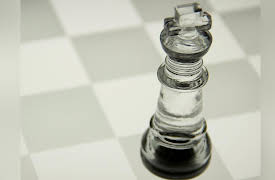 How to Play Chess: Lessons from an International Master: Chess Endgames and the King’s Magical Powers